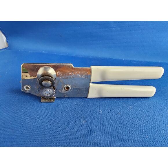 Vintage Swing-A-Way #8 Can Opener Bottle White Grips Manual 6-1/2” USA Away - Picture 1 of 10